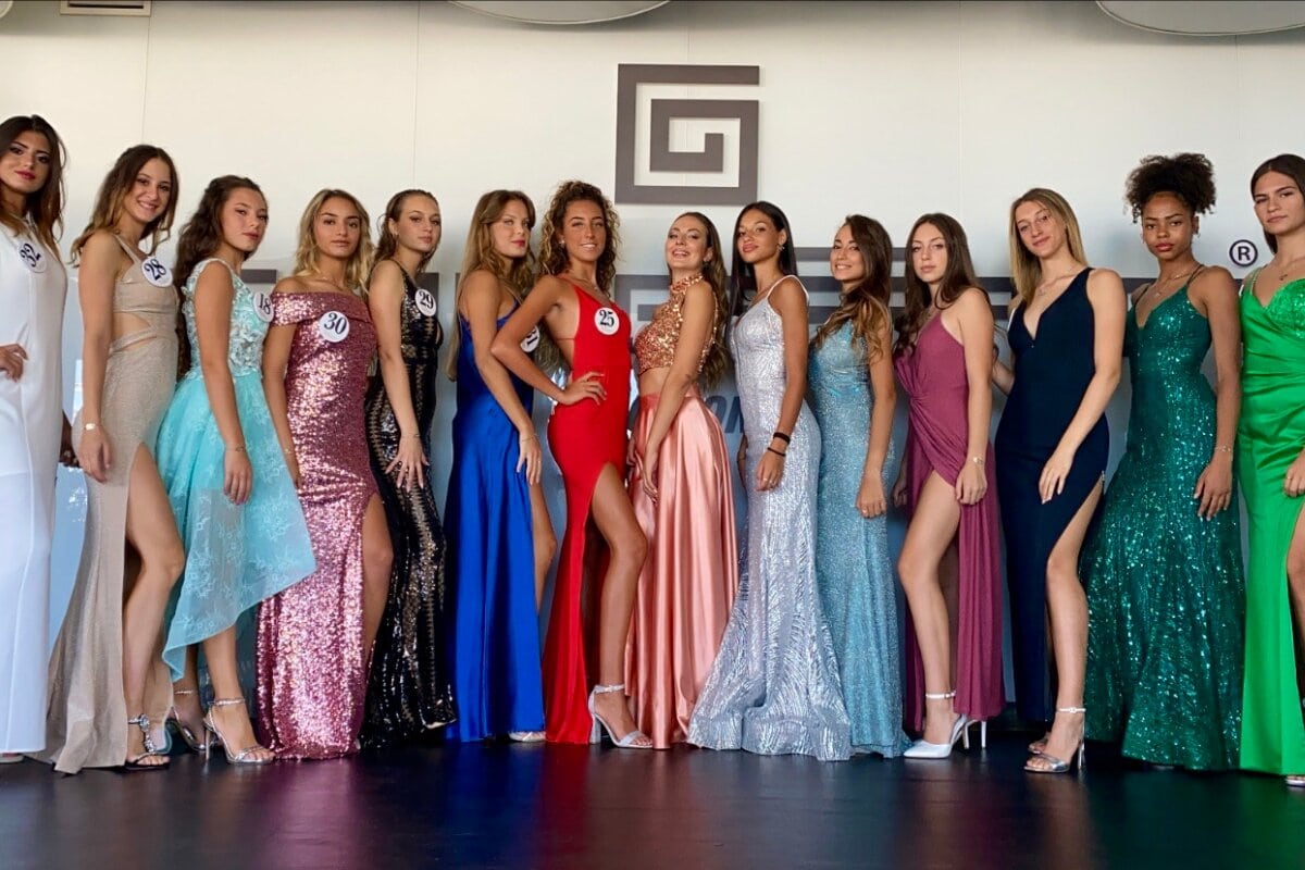 Il trionfo della bellezza: le finaliste di Miss Reginetta d’Italia 2021 sfilano al Samsara