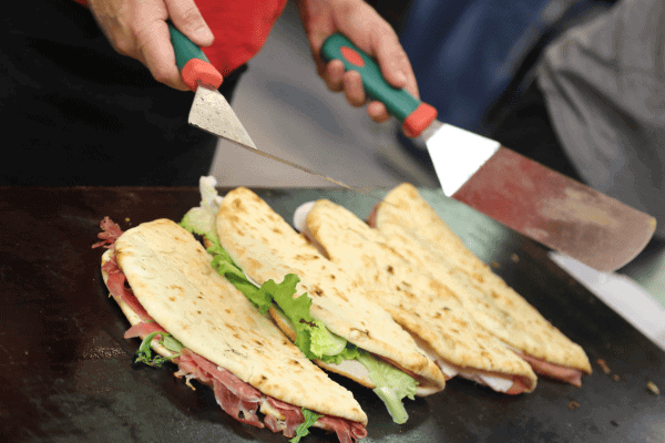 Mangiare piadina a Riccione