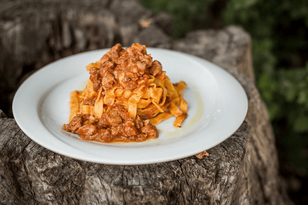 Piatto ti tagliatelle dell'Agriturismo La Graziosa