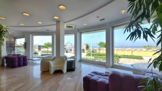 Vacanze fronte mare a luglio = sconto fino al 15%